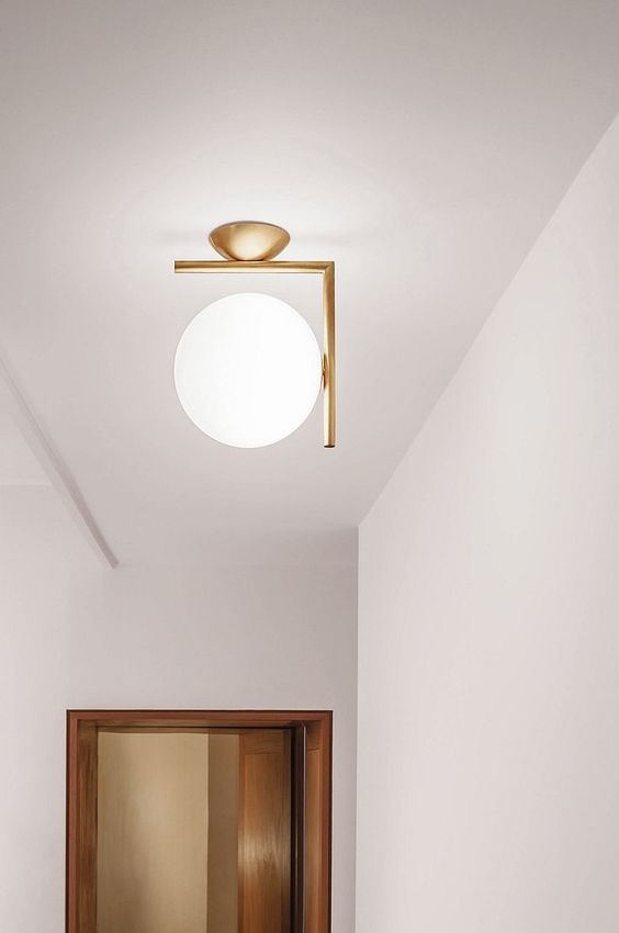 מנורה בעיצוב מודרני בצבע זהב דגם ונציה